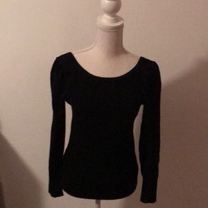 Black|White House scoop neck sweater